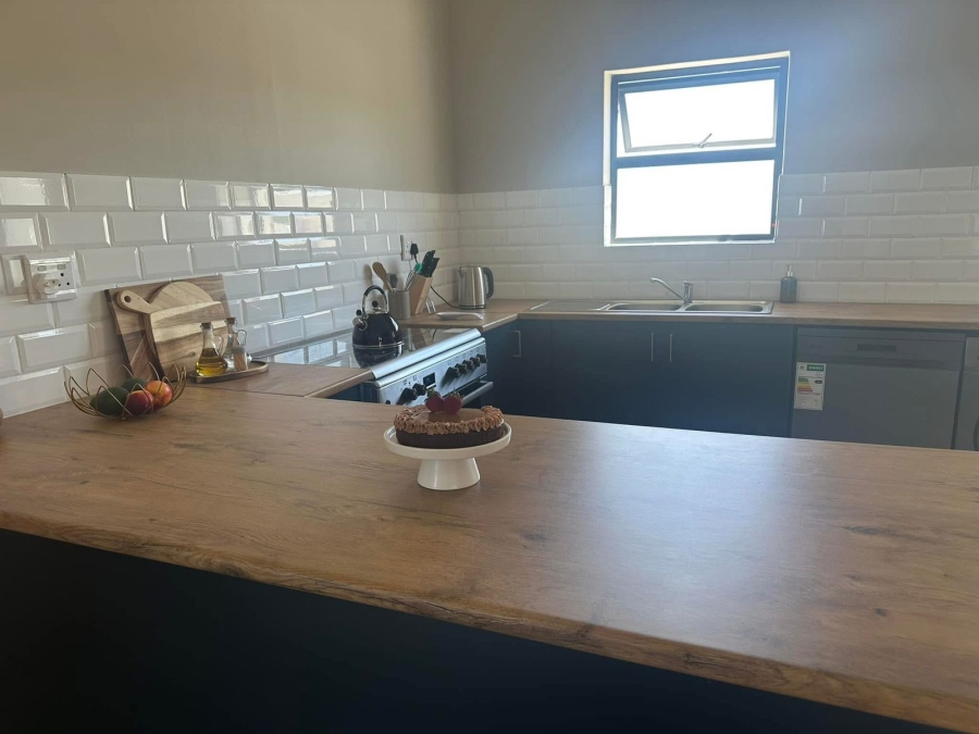 To Let 3 Bedroom Property for Rent in Hoogland Western Cape